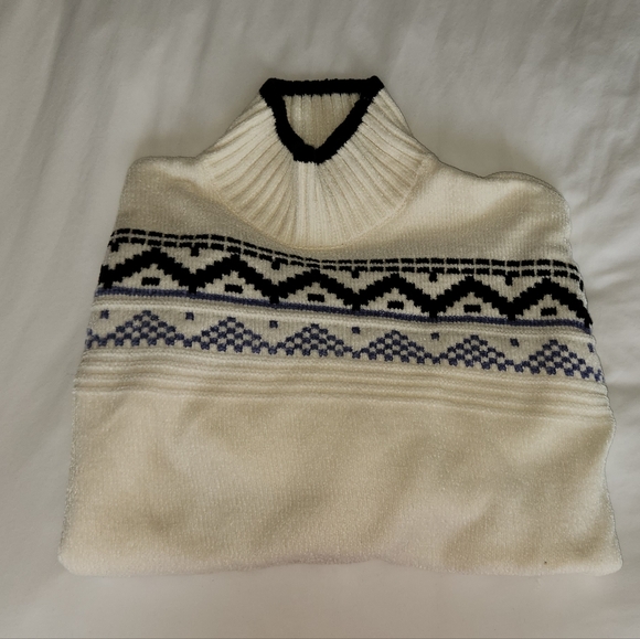 Christian Siriano White & Blue Turtleneck Sweater - Picture 2 of 11